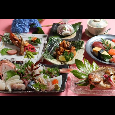 北茨城にある食彩太信は宴会に最適な個室空間を完備しております