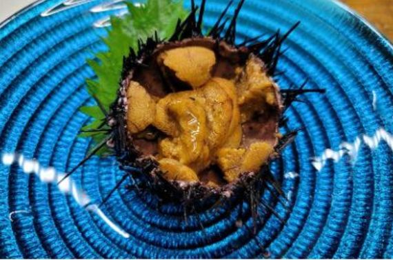 地魚が食べられる。１00％地魚の海鮮丼　太信では店主自ら魚市場で買い付け